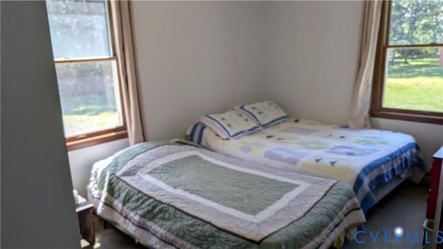 178 White Gate Dr, Ophelia, VA 22473
