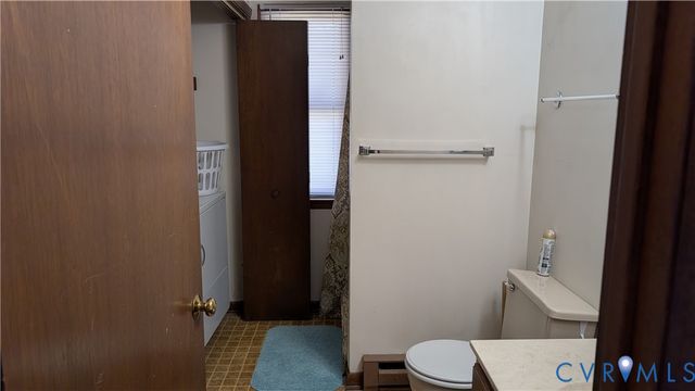 178 White Gate Dr, Ophelia, VA 22473