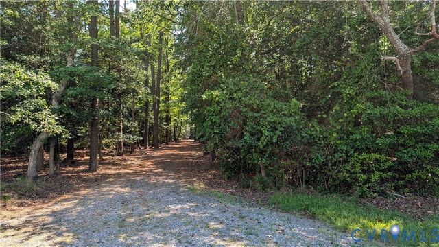 178 White Gate Dr, Ophelia, VA 22473