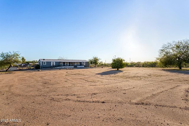 21137 W DOVE VALLEY Road, Wittmann, AZ 85361