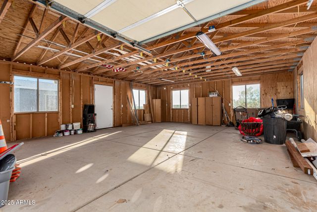 21137 W DOVE VALLEY Road, Wittmann, AZ 85361