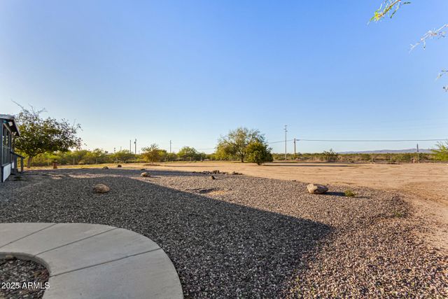 21137 W DOVE VALLEY Road, Wittmann, AZ 85361