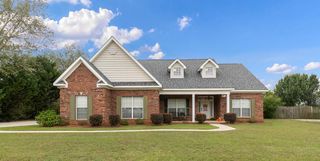 213 Azalea, Headland, AL 36345