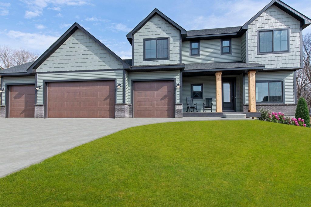 23804 Hall Dr, Lakeville, MN 55044