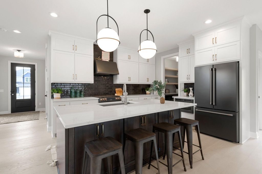 23804 Hall Dr, Lakeville, MN 55044 — photo 3