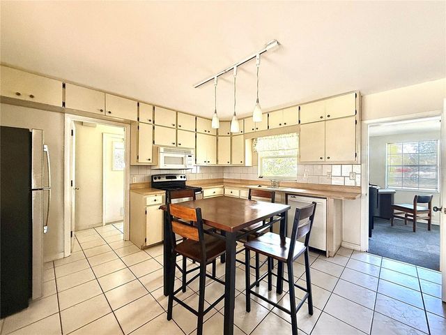 210 14TH AVENUE SW, Largo, FL 33770