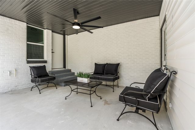 605 Hinton Street, Grand Prairie, TX 75050