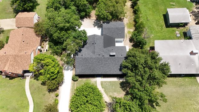605 Hinton Street, Grand Prairie, TX 75050