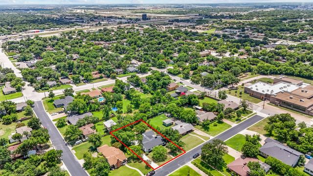 605 Hinton Street, Grand Prairie, TX 75050
