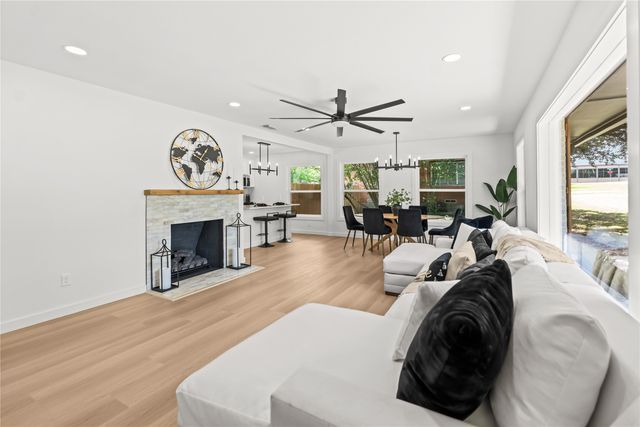 605 Hinton Street, Grand Prairie, TX 75050