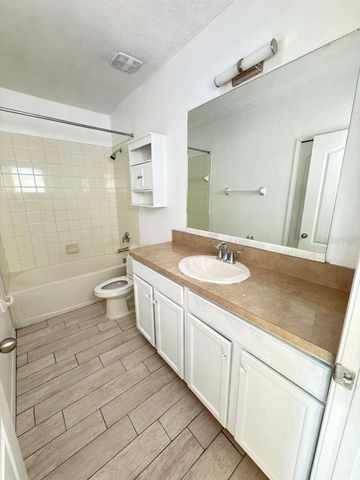 6374 TORRINGTON CIRCLE, Lakeland, FL 33811