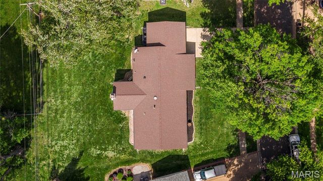 13241 Delft Drive, St Louis, MO 63146