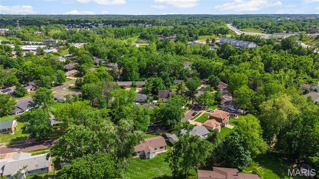 13241 Delft Drive, St Louis, MO 63146