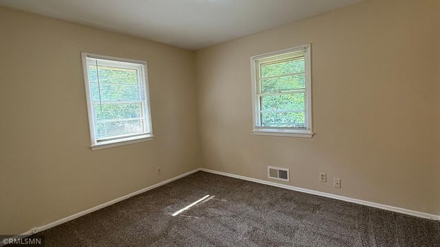 3933 Oregon Avenue N, New Hope, MN 55427