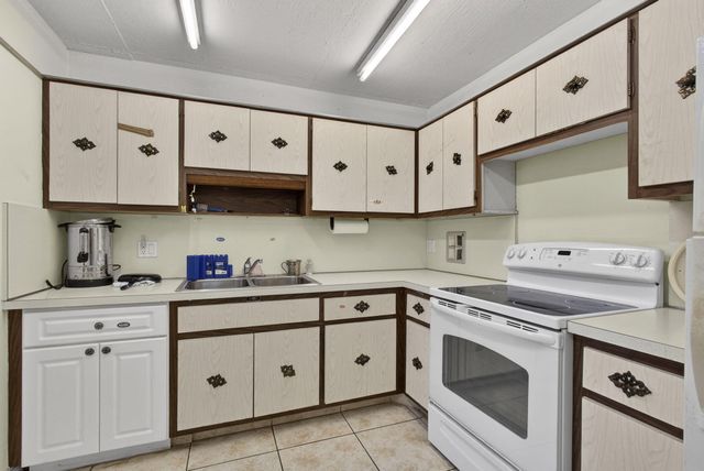 72 Plymouth I, West Palm Beach, FL 33417