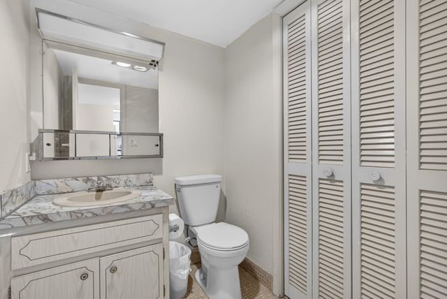 72 Plymouth I, West Palm Beach, FL 33417