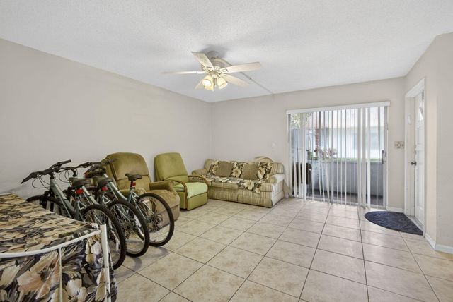 72 Plymouth I, West Palm Beach, FL 33417