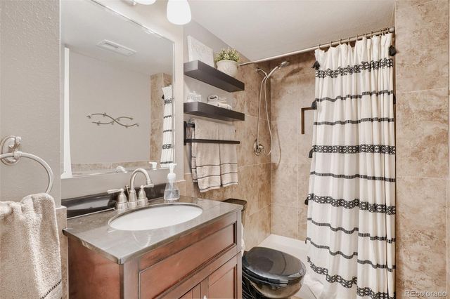 1700 Thistle Ridge Road, Highlands Ranch, CO 80126