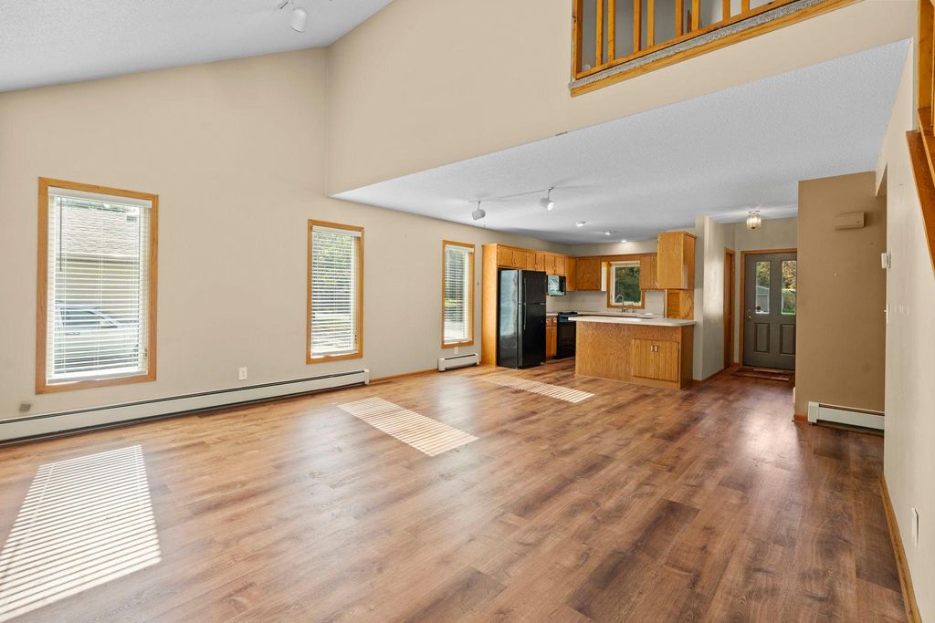 8008 Mount Curve Boulevard, Brooklyn Park, MN 55445 — photo 4