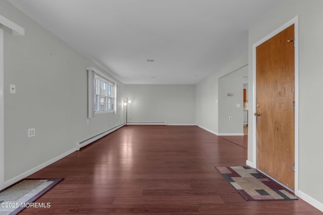 2 Seville Place, Toms River, NJ 08757