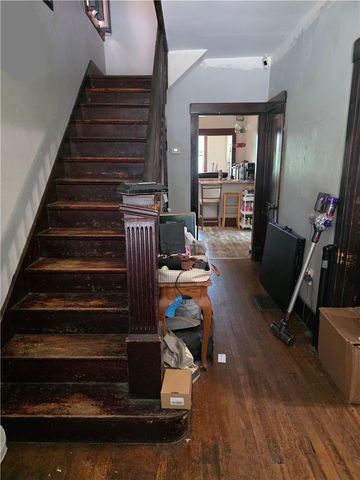 420 Walnut St, Mt Oliver, PA 15210