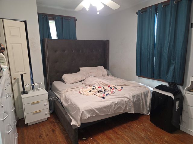 420 Walnut St, Mt Oliver, PA 15210