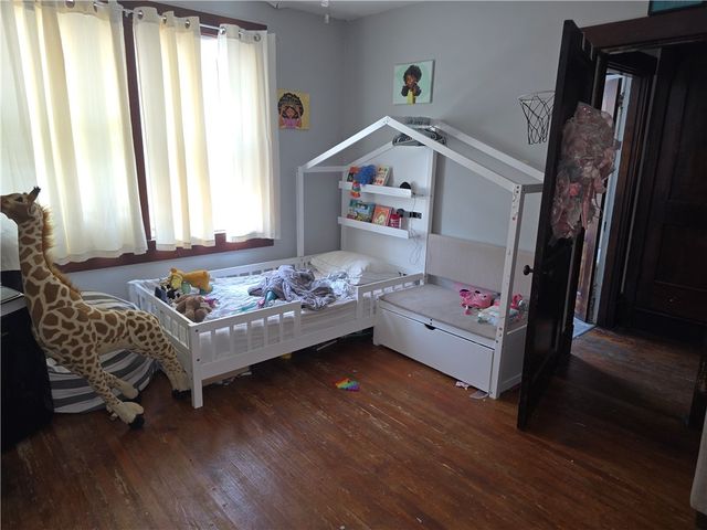 420 Walnut St, Mt Oliver, PA 15210