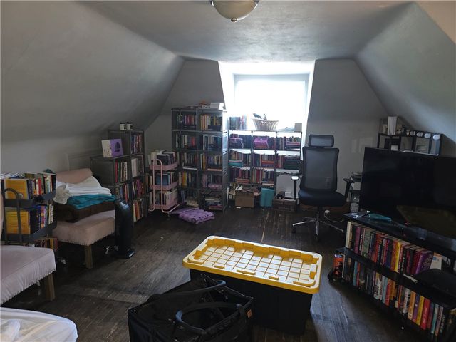 420 Walnut St, Mt Oliver, PA 15210