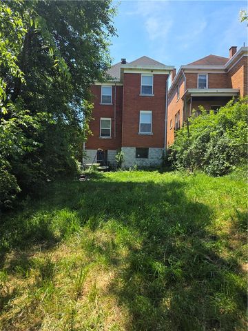 420 Walnut St, Mt Oliver, PA 15210