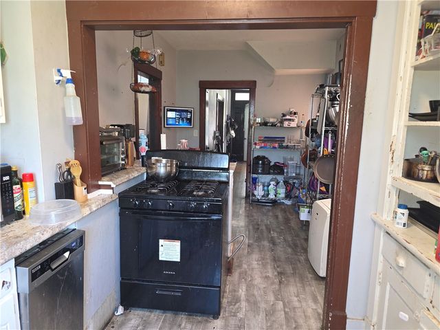 420 Walnut St, Mt Oliver, PA 15210