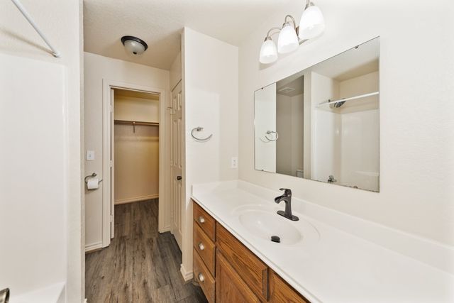 907 N Lamb Street, Bowie, TX 76230