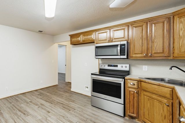 907 N Lamb Street, Bowie, TX 76230