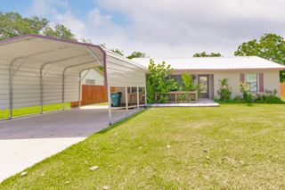 907 N Lamb Street, Bowie, TX 76230