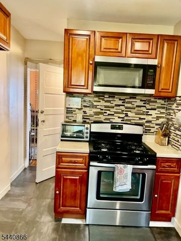 51 Paine Ave, Irvington Twp., NJ 07111