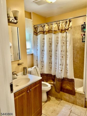51 Paine Ave, Irvington Twp., NJ 07111