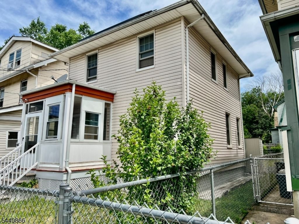 51 Paine Ave, Irvington Twp., NJ 07111