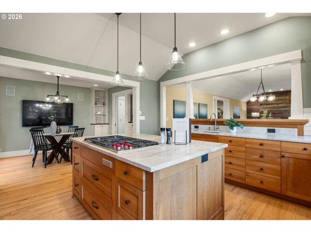 4112 ORCHARD Way, Lake Oswego, OR 97035