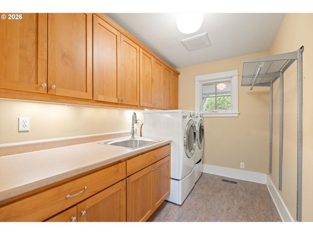 4112 ORCHARD Way, Lake Oswego, OR 97035