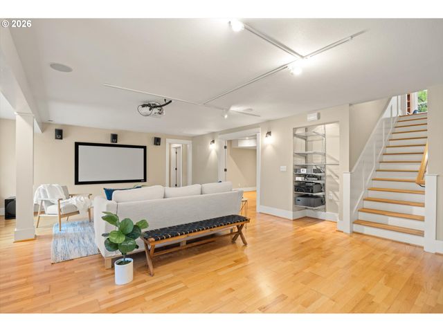 4112 ORCHARD Way, Lake Oswego, OR 97035