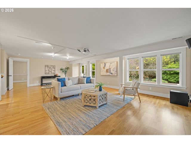 4112 ORCHARD Way, Lake Oswego, OR 97035