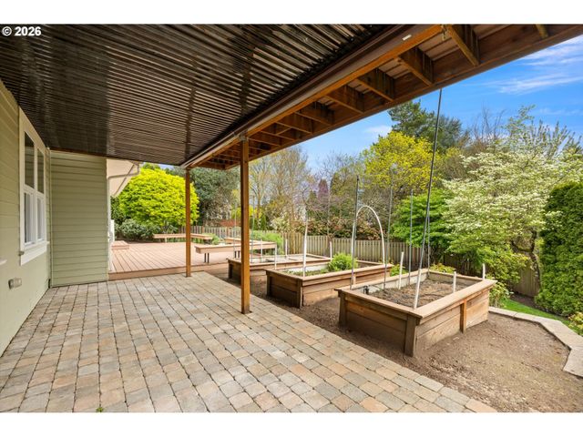 4112 ORCHARD Way, Lake Oswego, OR 97035