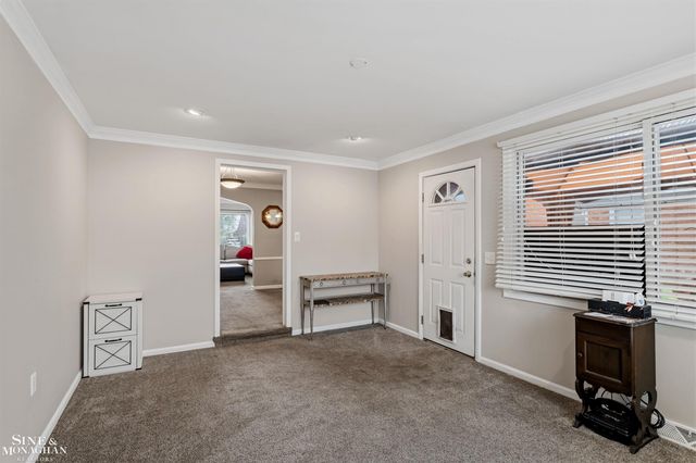 21208 Hunt Club Drive, Harper Woods, MI 48225