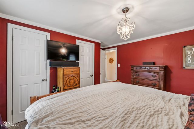 21208 Hunt Club Drive, Harper Woods, MI 48225