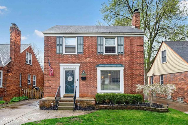 21208 Hunt Club Drive, Harper Woods, MI 48225