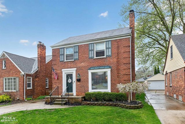 21208 Hunt Club Drive, Harper Woods, MI 48225