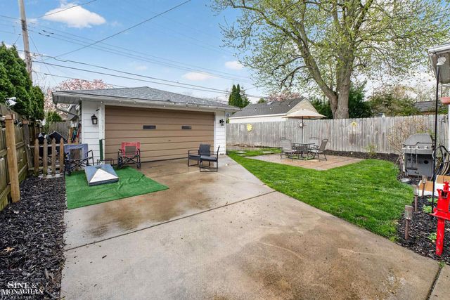 21208 Hunt Club Drive, Harper Woods, MI 48225