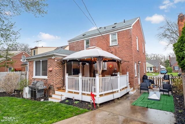 21208 Hunt Club Drive, Harper Woods, MI 48225