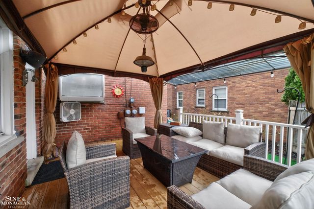 21208 Hunt Club Drive, Harper Woods, MI 48225