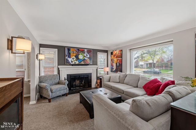 21208 Hunt Club Drive, Harper Woods, MI 48225