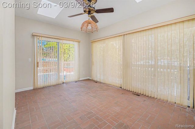 4280 Woodlands, Orchard Lake, MI 48323